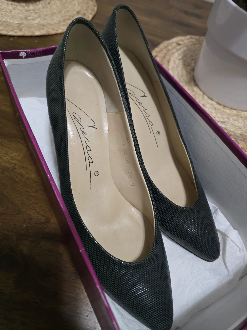 Vintage Dark Green Pointed-Toe High Heel Pumps